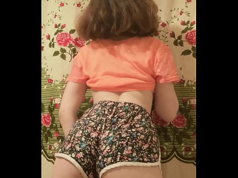 ❤️ Nwa ọhụrụ sexy na-eyipụ uwe mkpirisi ya na igwefoto Mmekọahụ mara mma na%ig.mypornpics.ru ️❤